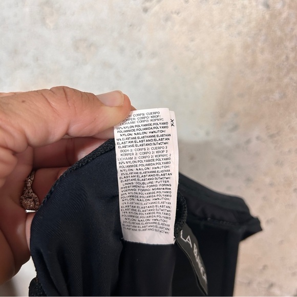 La Blanca black skirt one piece swim suit with built in padding 20w - Picture 12 of 12